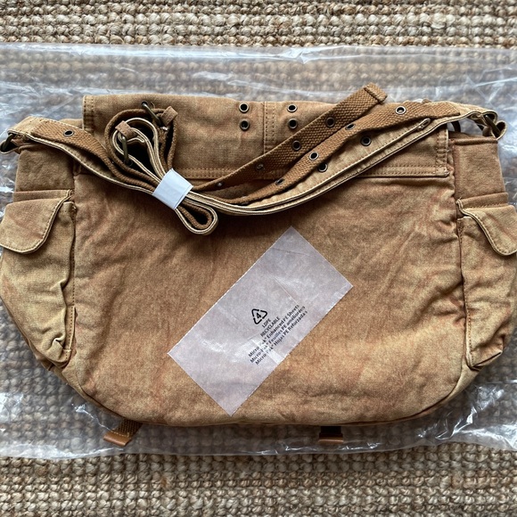 NEW Free People Zevon Distressed Messenger Bag - Picture 10 of 16
